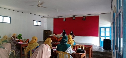 Pertemuan Rutin TP PKK Kelurahan Sucenjurutengah