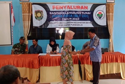 Penyaluran BLT DD bulan November Tahun 2022 di Desa Pogungkalangan