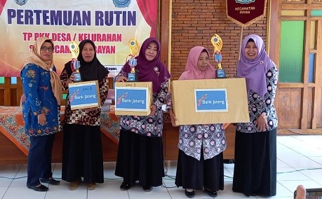 Desa Tangkisan Juara I Lomba Administrasi Tabungan PBB