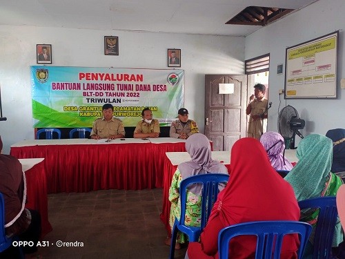 Penyaluran BLT DD Triwulan IV di Desa Grantung