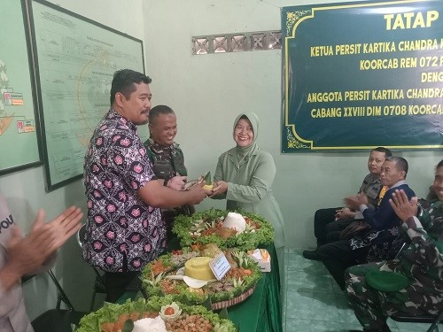 Memperingati HUT TNI ke-78 di Koramil Bayan