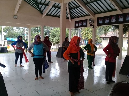 LATIHAN MENARI MENUJU FESTIVAL NDOLALAK