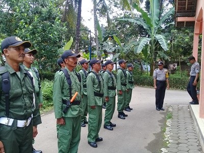 PELATIHAN PENINGKATAN LINMAS DESA BRINGIN