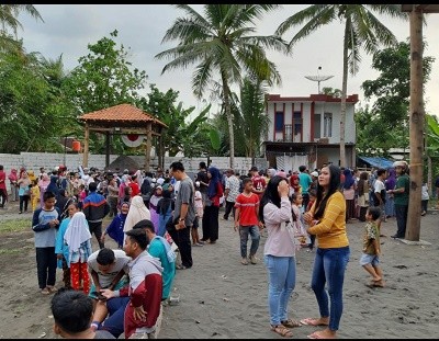 pengunjung_kraton.jpg