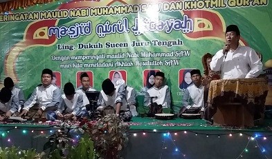 PERINGATAN MAULUD NABI MUHAMMAD SAW  DI KELURAHAN SUCENJURUTENGAH