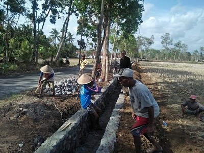 MONITORING SARPRAS DI DESA KETIWIJAYAN